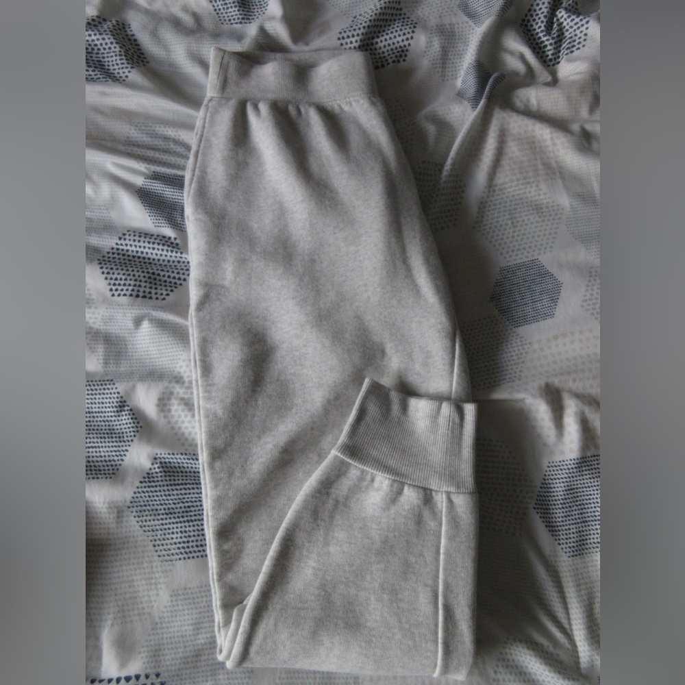 Aritzia TNA CozyAF Perfect Pocket Sweatpant Heather Cloud White